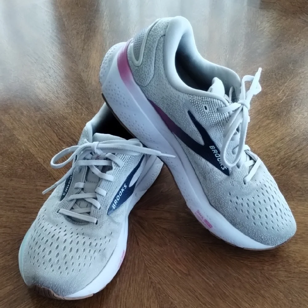 Brooks Women's Gray and Pink Running Sneakers 11 Ghost 16 - Picture 1 of 12
